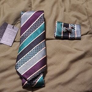 Elegant Striped Tie and Cufflink Set